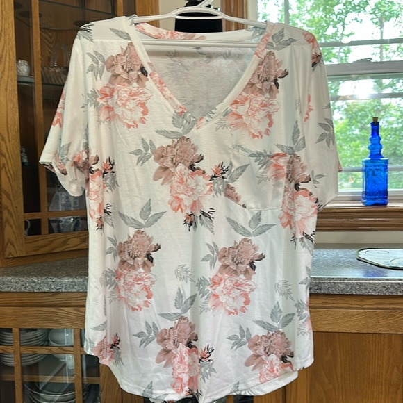 Lovely Muted Floral Tunic - Picture 1 of 4